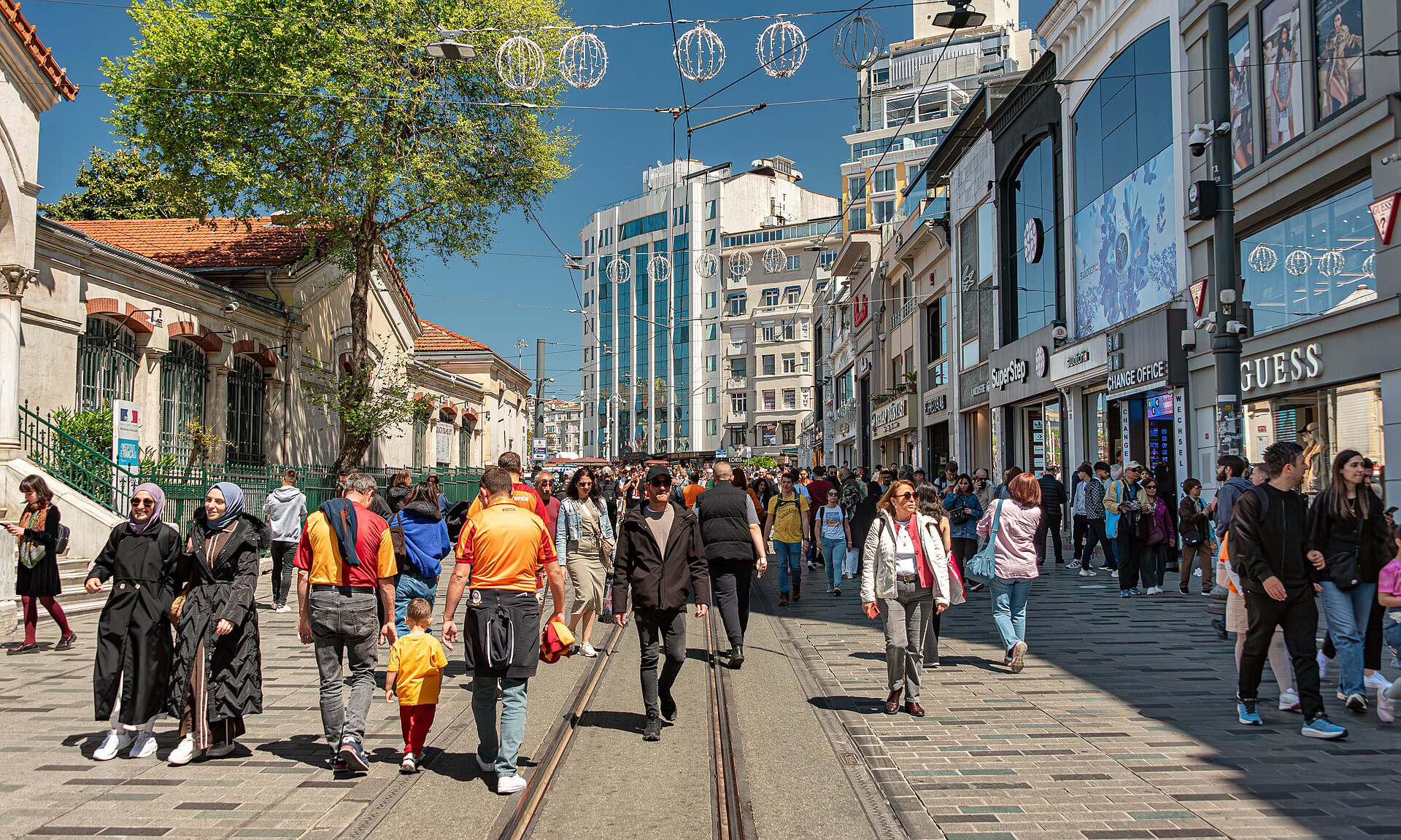 İstiklal Caddesi günbatımı